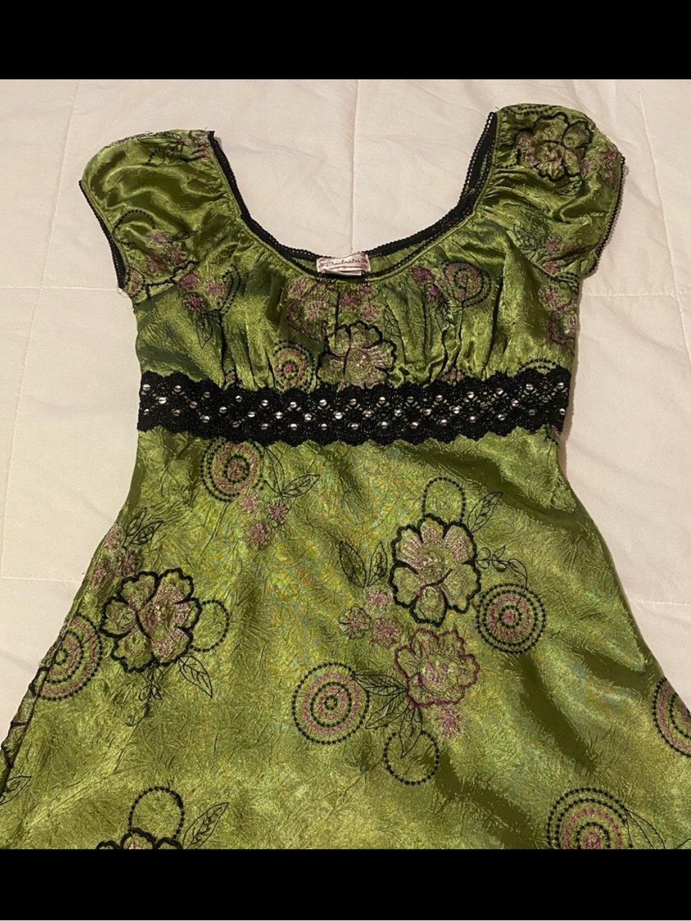 Floral green silk embroidered blouse